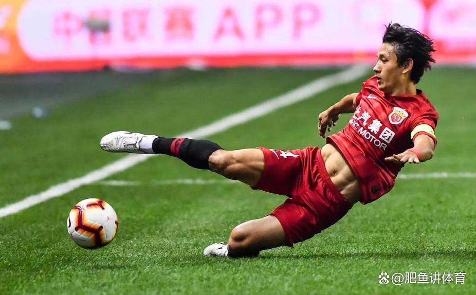 技惊四座，球员破门得分揭开胜利序幕！的简单介绍