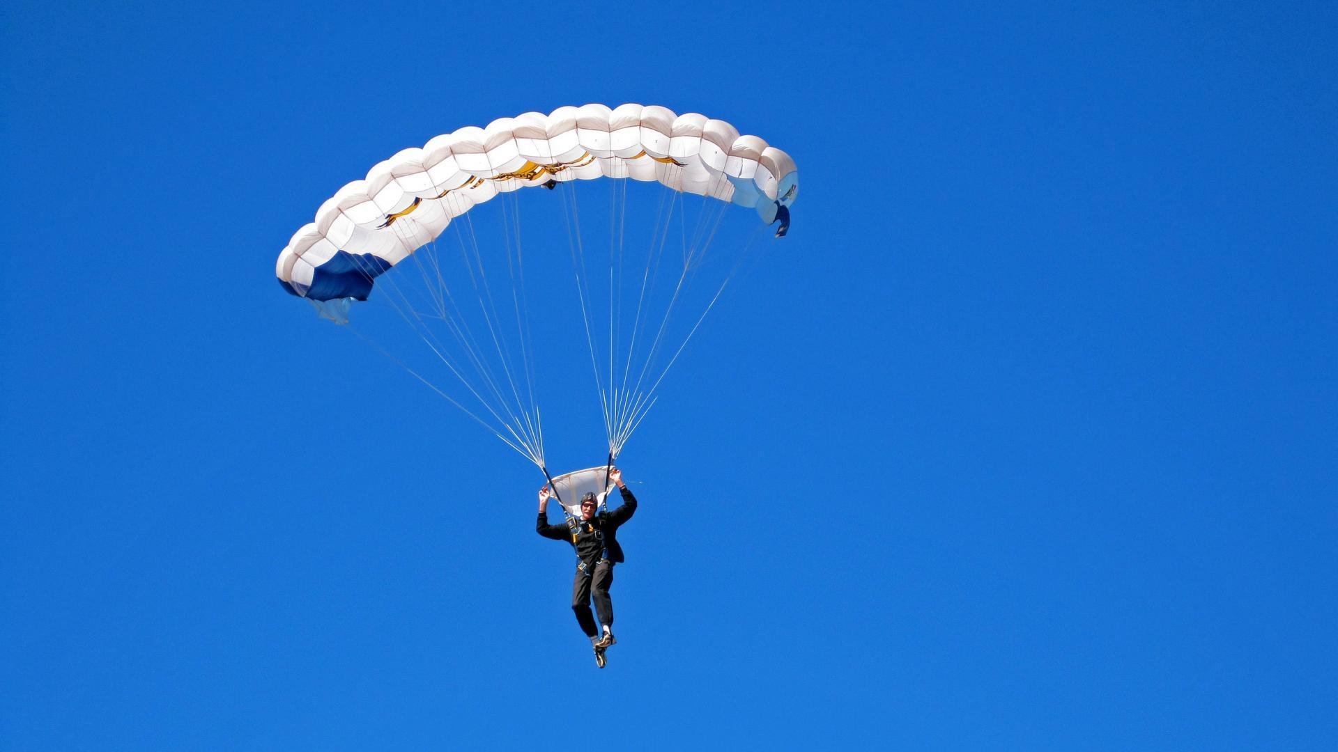 世界排名争夺战之夜，哈利伯顿展现巨星价值