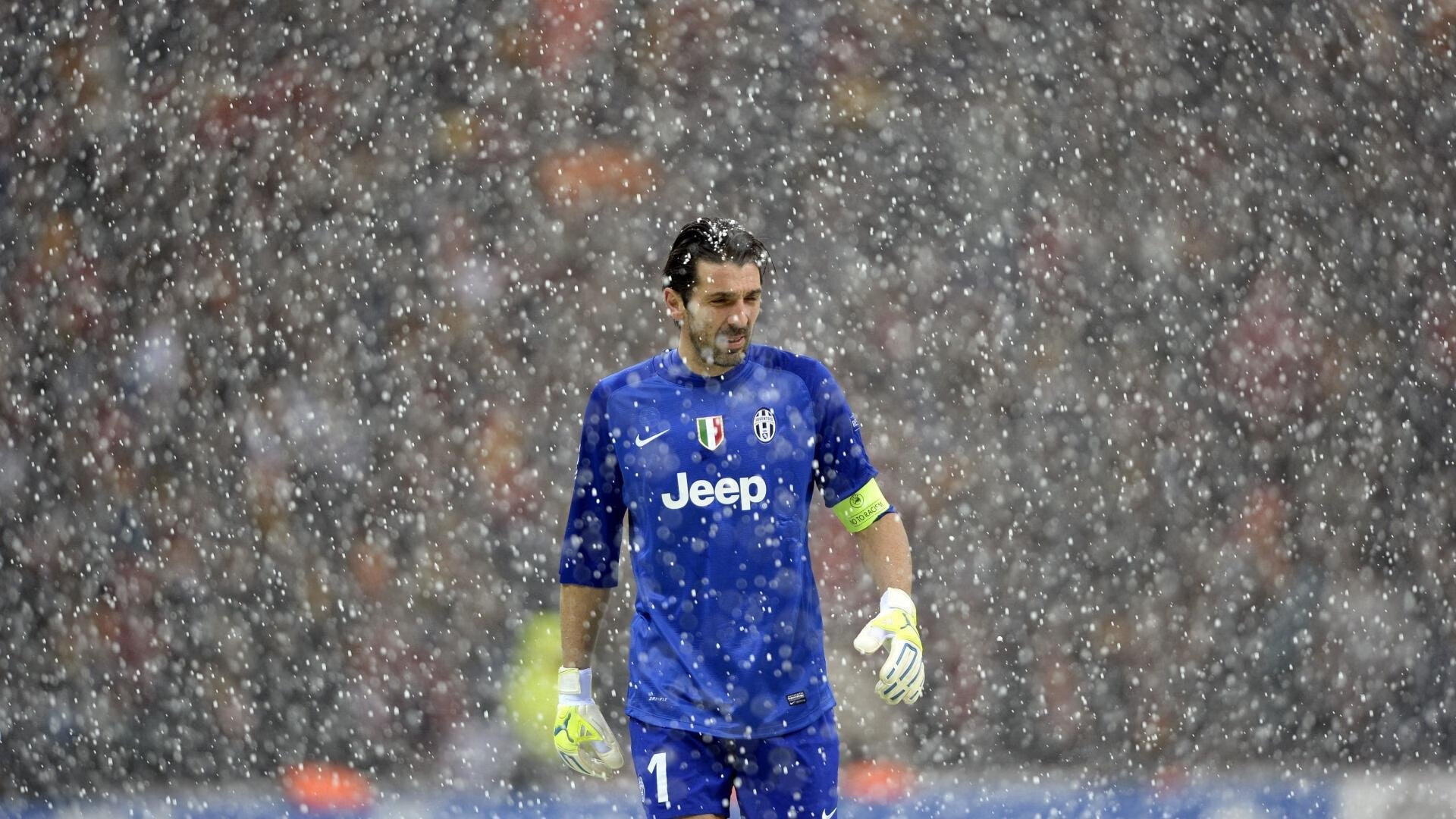 门迪关键战不手软，尤文险胜伊拉克