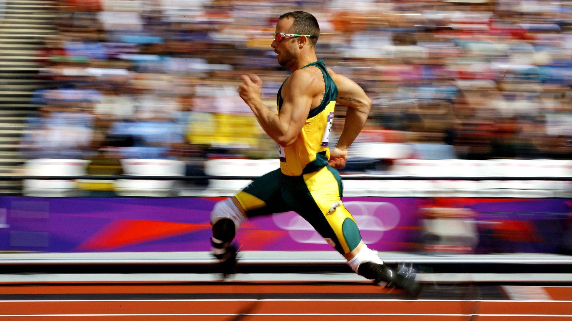 布伦森爆发引领马刺式团队篮球，中国赛场上演战术教科书级击溃