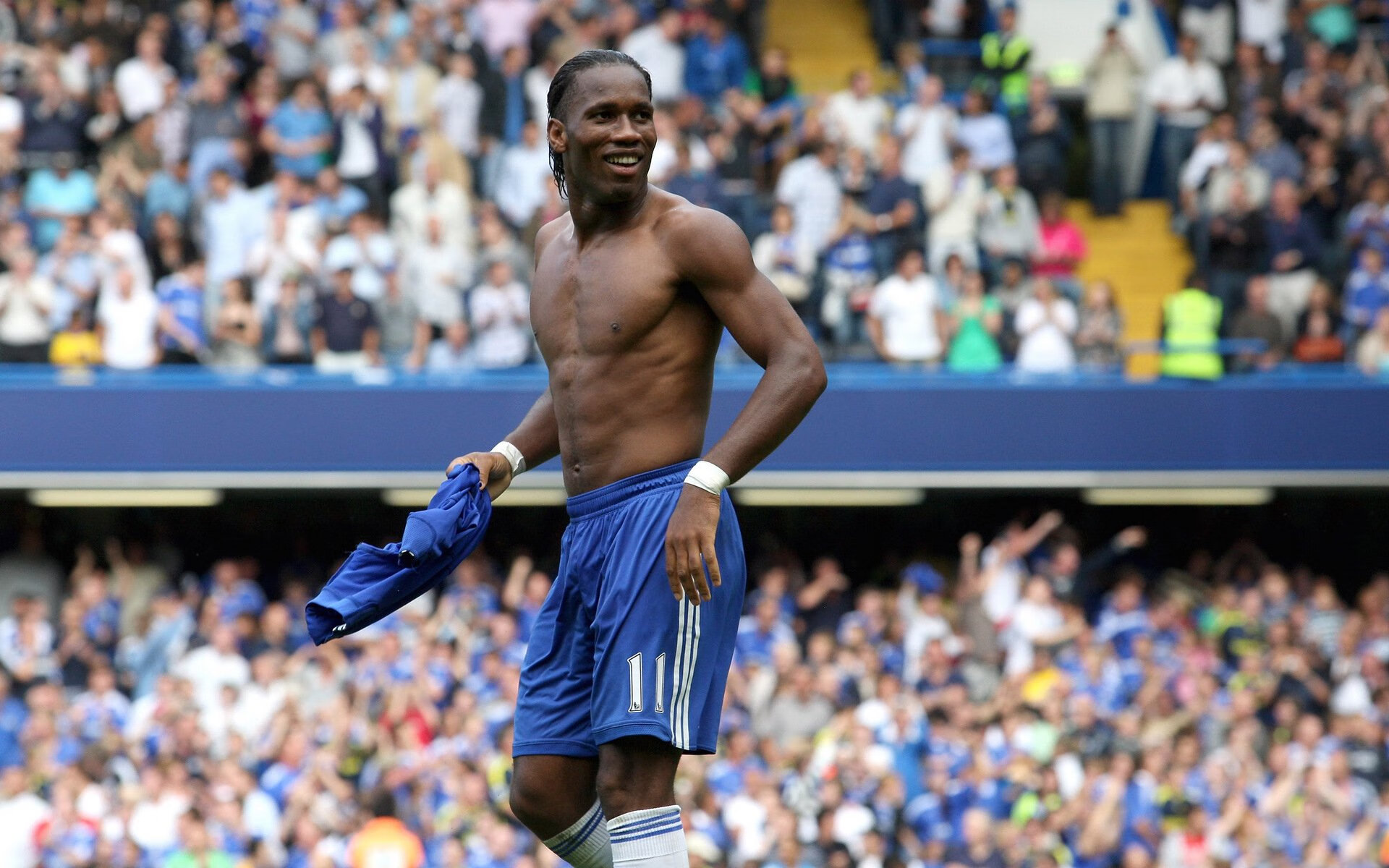 格子戏法，当克罗地亚的棋盘遇上喀麦隆的鼓点，格列兹曼如何以完美指挥定义足球艺术