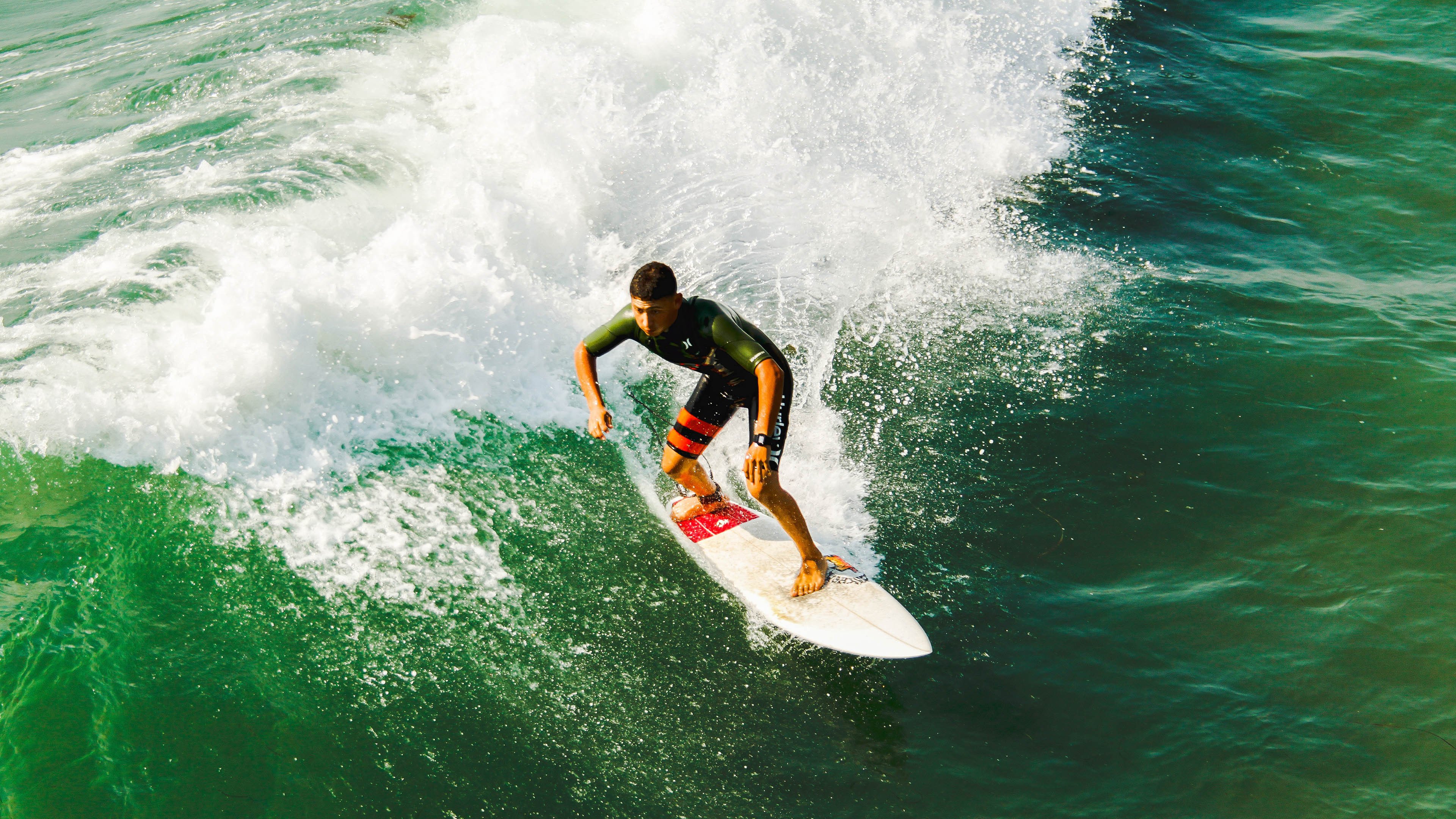 绝地反击，雷诺如何用一场皮亚斯特里式的统治，掀翻红牛王朝